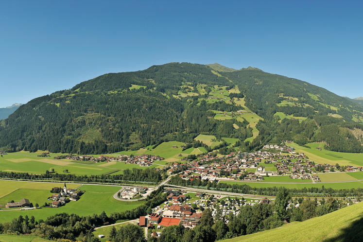 Ortsansicht Aschau im Sommer | © Erste Ferienregion im Zillertal / Wörgötter&friends